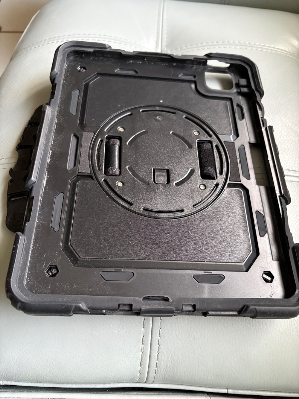 Rugged Black Tablet Protective Case with Rotating Kickstand